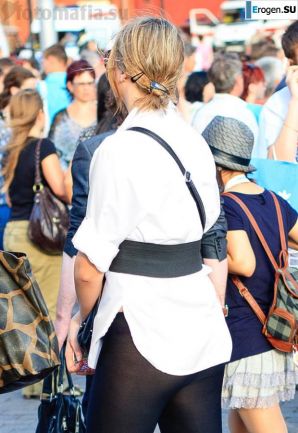 Girls in Super Stretch Jeans. Thumb 7