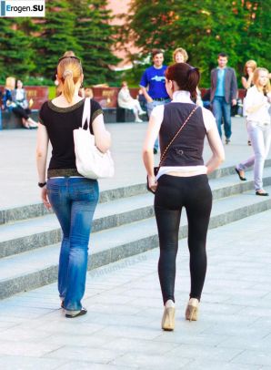 Girls in Leggings. Thumb 30