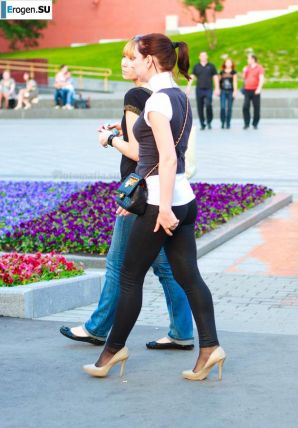 Girls in Leggings. Thumb 31