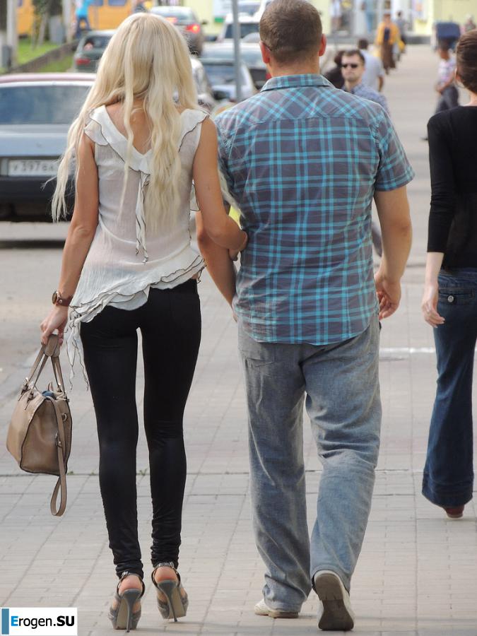 Some more girls in leggings. Photo 25