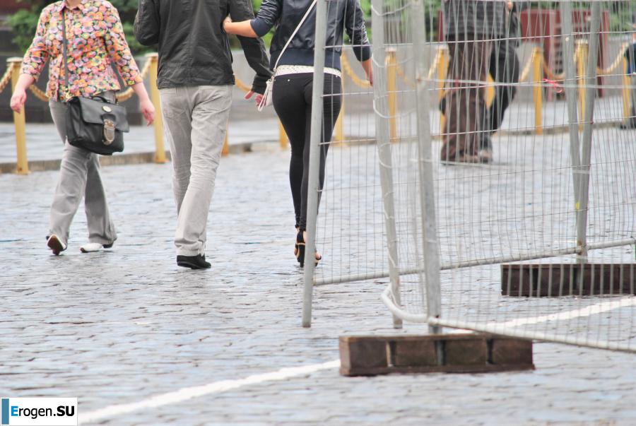 Some more girls in leggings. Photo 3