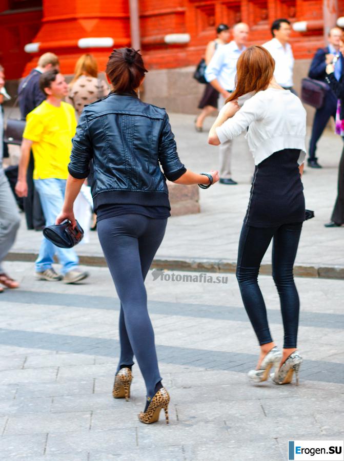 Some more girls in leggings. Photo 58