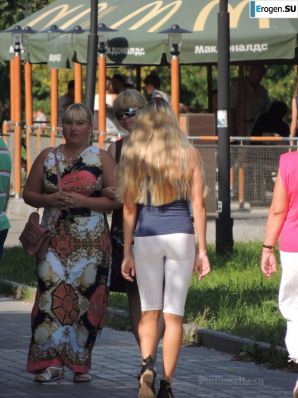 Some more girls in leggings. Thumb 18