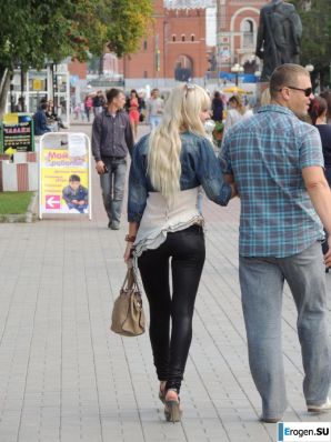 Some more girls in leggings. Thumb 22