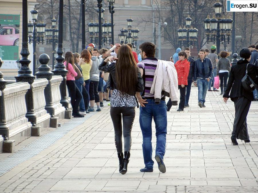 Girls in all the most tight-fitting. Photo 28