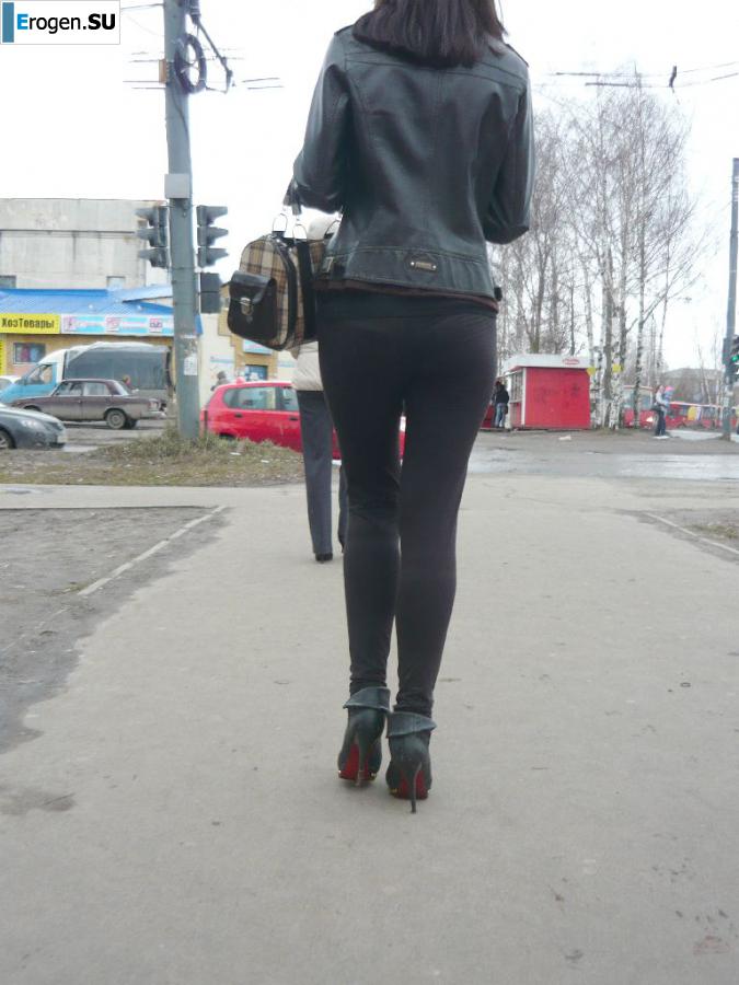 Girls in all the most tight-fitting. Photo 5