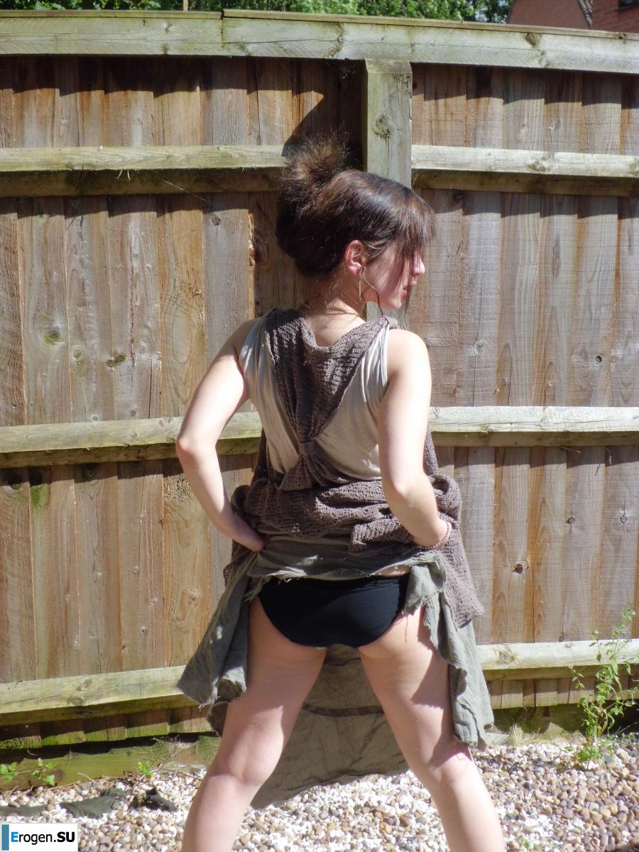 With and without girlfriends. Photo 23