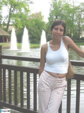 In England naked. Thumb 35