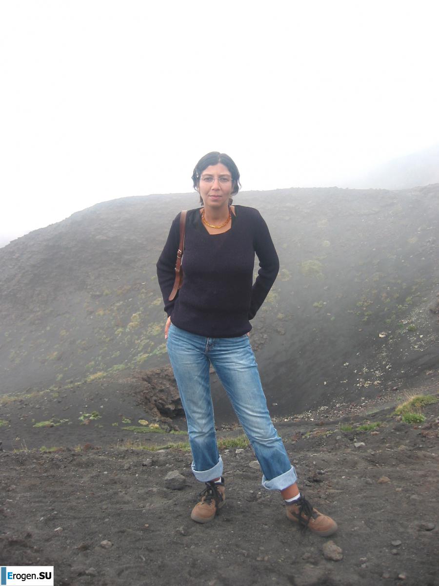 Camping with boobs. Photo 54