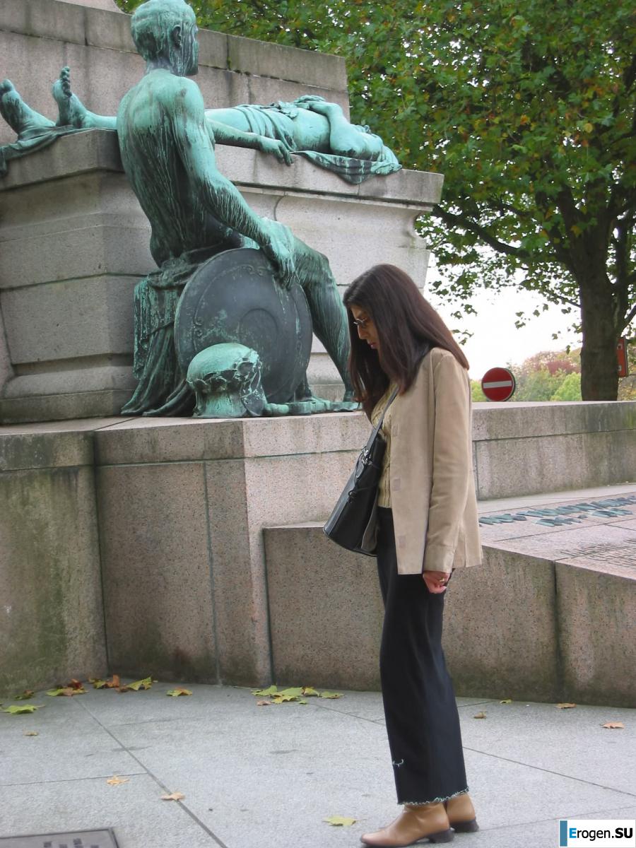 Camping with boobs. Photo 58