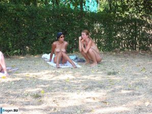 Позирует на морях. Эскиз 13