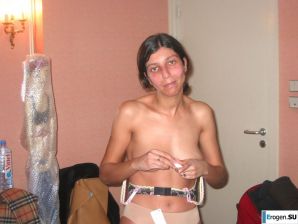 Позирует на морях. Эскиз 36