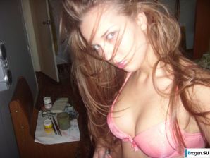 Selfies of a young artist. Thumb 17