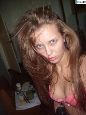 Selfies of a young artist. Thumb 19