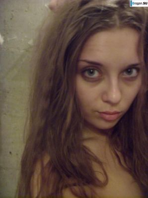 Selfies of a young artist. Thumb 31