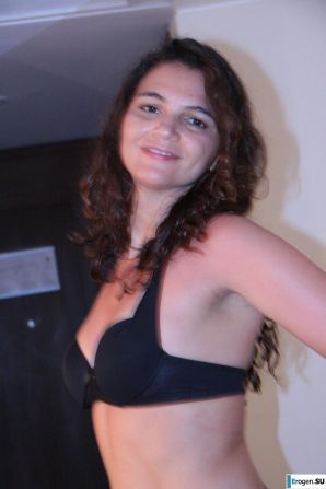 Альбом стройной итальянки. Эскиз 49