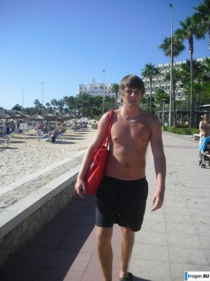 Дурачимся на курорте. Эскиз 31