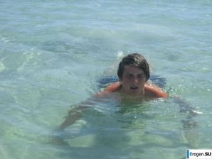 Дурачимся на курорте. Эскиз 40