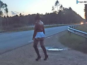 On the highway. Thumb 13