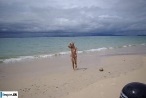 Лежим себе, загораем. Эскиз 25