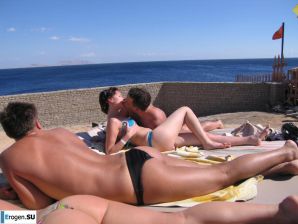 Лежим себе, загораем. Эскиз 42