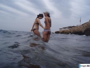 Лежим себе, загораем. Эскиз 5