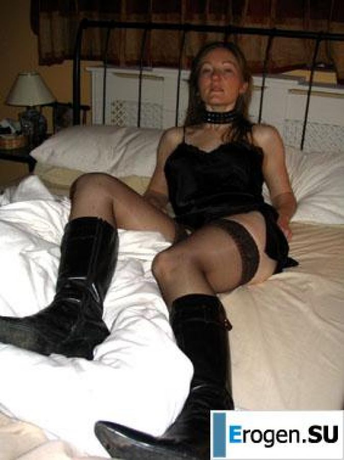 Becky and her slave. Photo 40