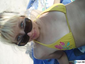 Подружки резвятся и отдыхают. Эскиз 13