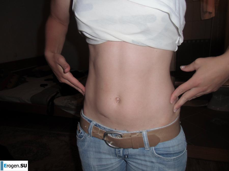 Голая в ванной. Фото 49