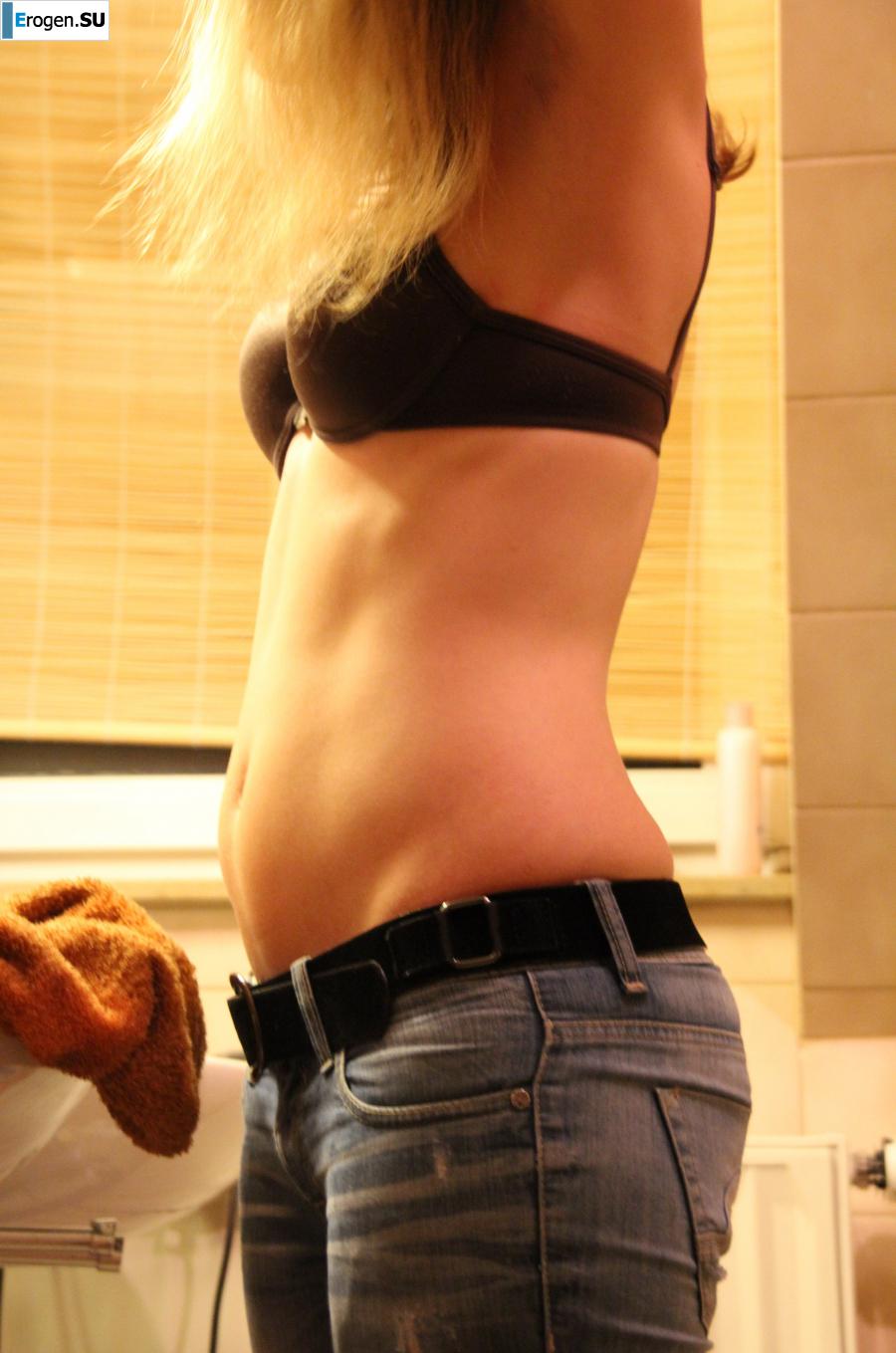 Голая в ванной. Фото 5