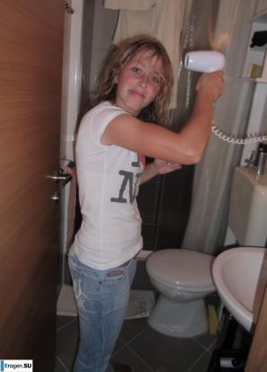 Naked in the bathroom. Thumb 48