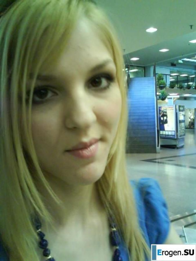 Aphrodite is naked. Photo 24