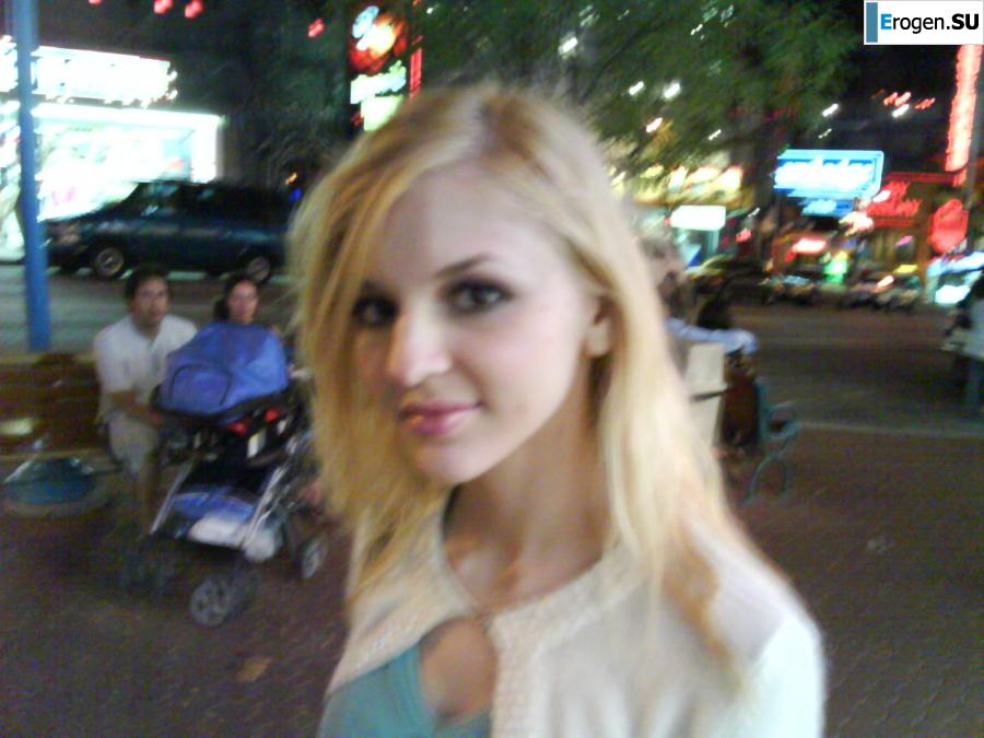 Aphrodite is naked. Photo 38