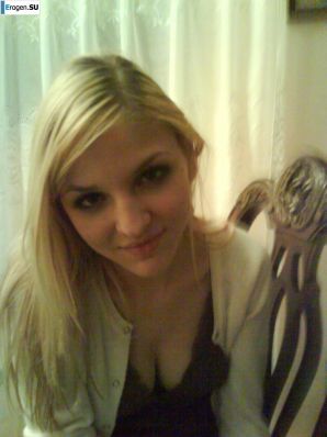 Aphrodite is naked. Thumb 40