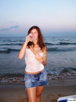 Курортный стриптиз. Эскиз 28