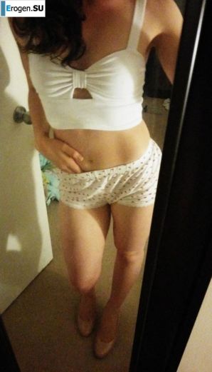 Ее зовут peachplumpear101. Эскиз 13