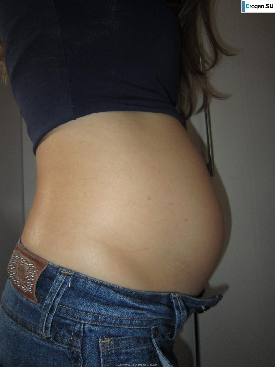 naked pregnant girl. Photo 31