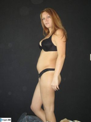 голая беременная девушка. Эскиз 20