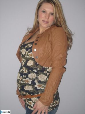 голая беременная девушка. Эскиз 47