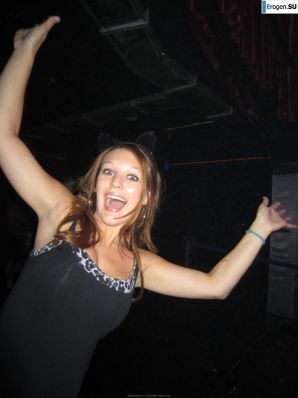 голая беременная девушка. Эскиз 6