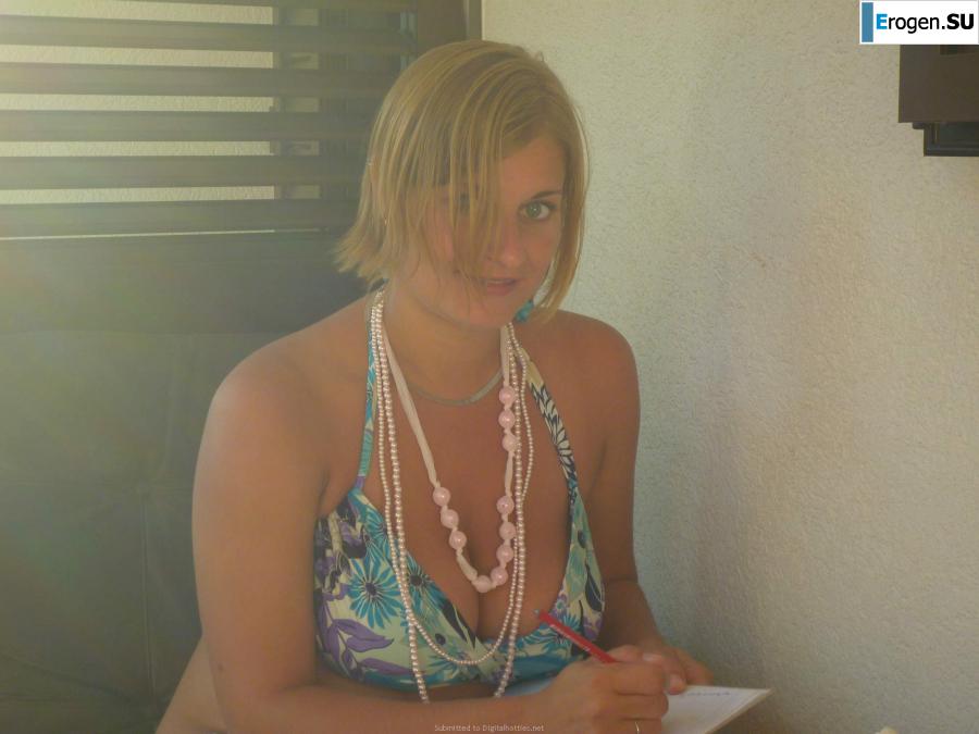 naked girls on the beach. Photo 15