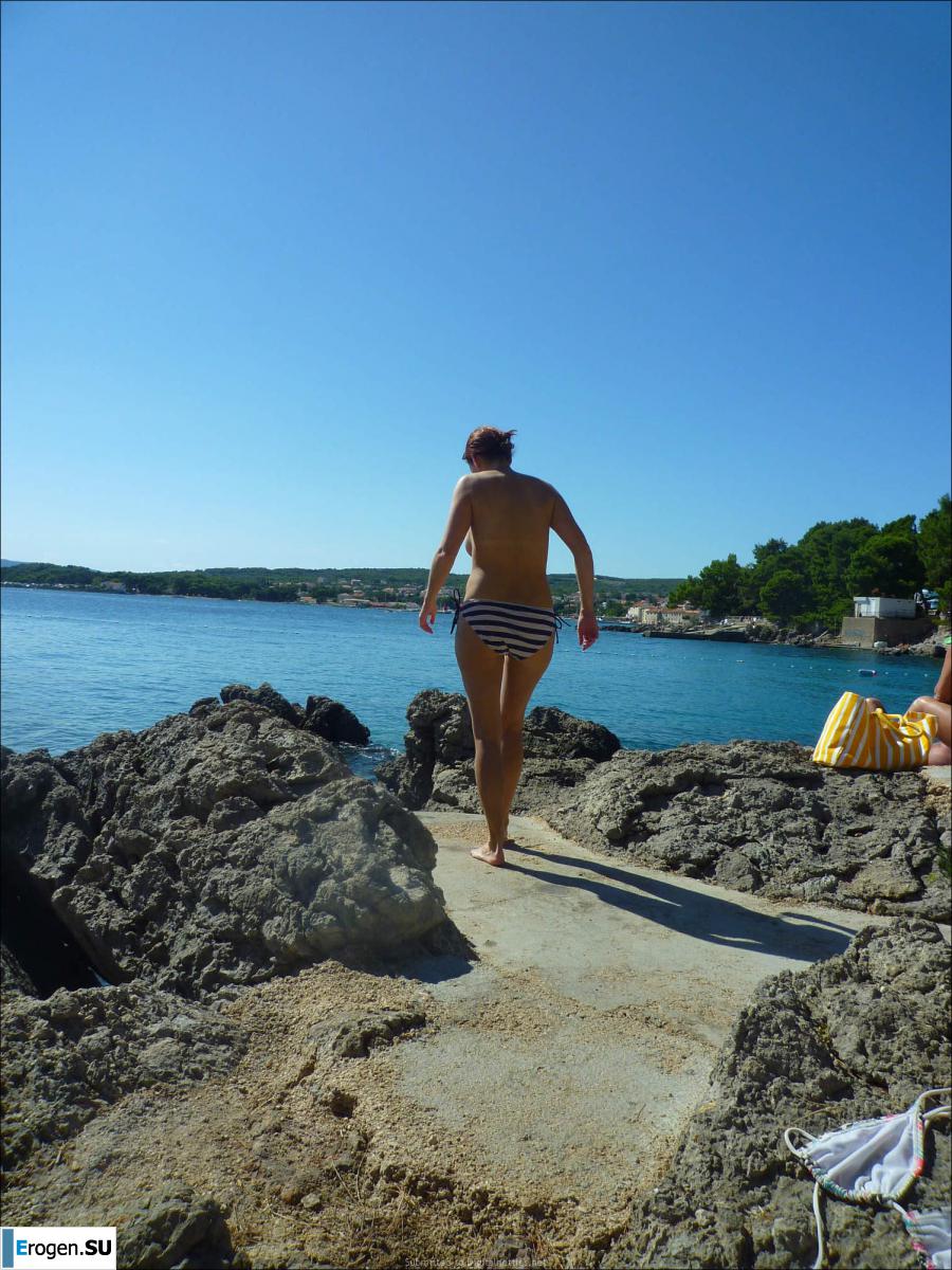 naked girls on the beach. Photo 7