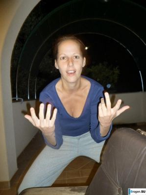 naked girls on the beach. Thumb 17