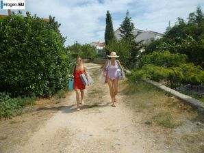 naked girls on the beach. Thumb 29