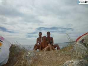 naked girls on the beach. Thumb 32