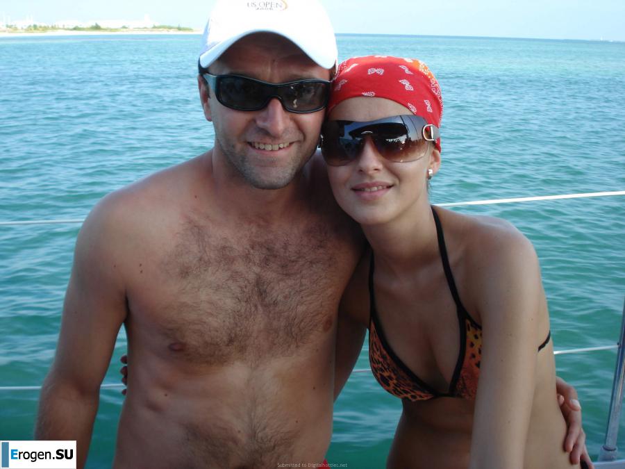 resting naked on the beach. Photo 25