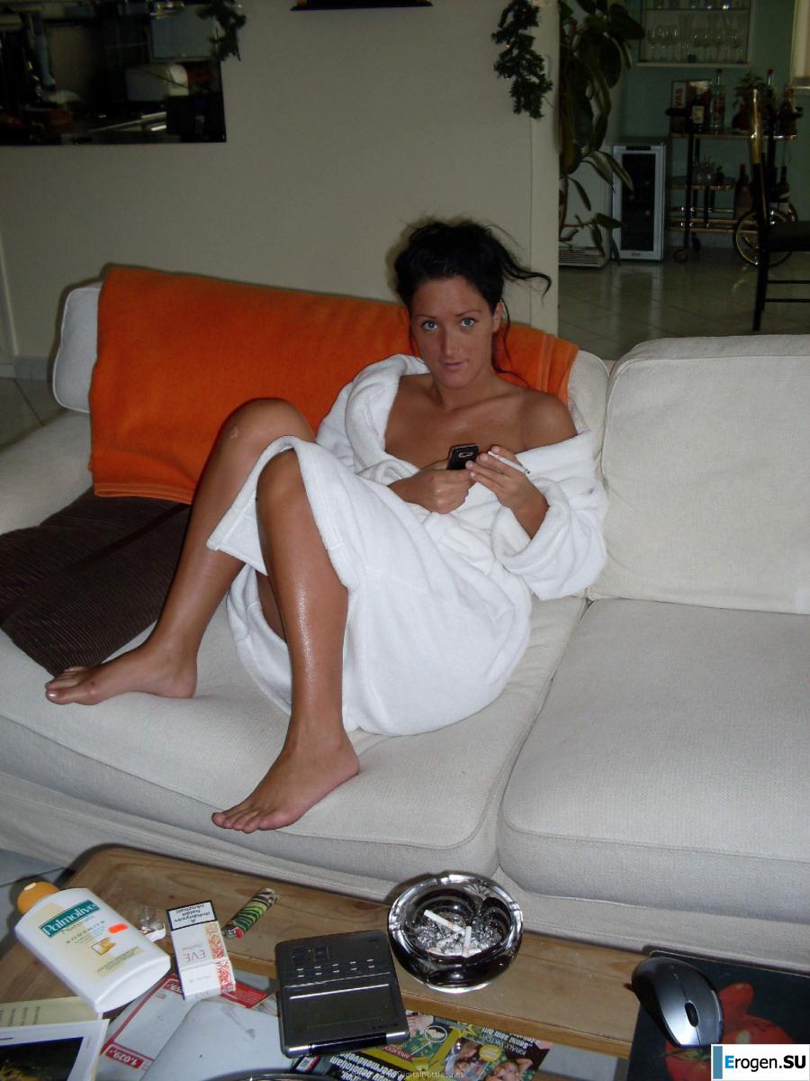 striptease on the beach. Photo 3