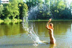 naked girls on the lake. Thumb 31