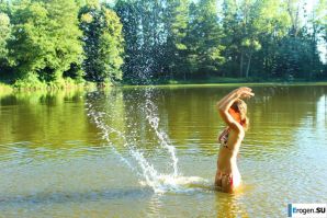 naked girls on the lake. Thumb 35