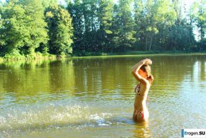 naked girls on the lake. Thumb 37